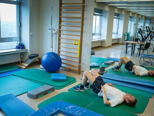 Sportkinesitherapie in de oefenzaal