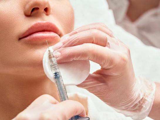 schoonheidsbehandeling bij dermatologie